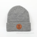 Beanie de punto con logo de etiqueta